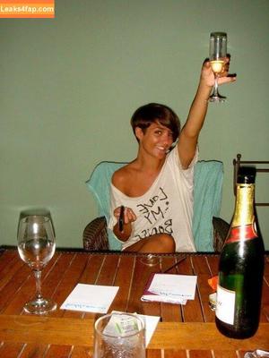 Frankie Bridge photo #0437