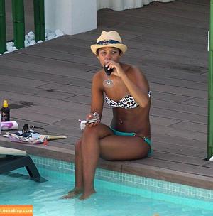 Frankie Bridge photo #0537