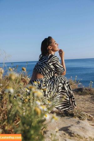 Frankie Bridge photo #0858