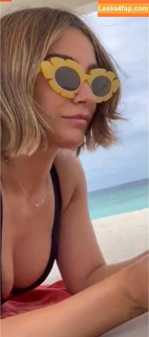 Frankie Bridge photo #1063