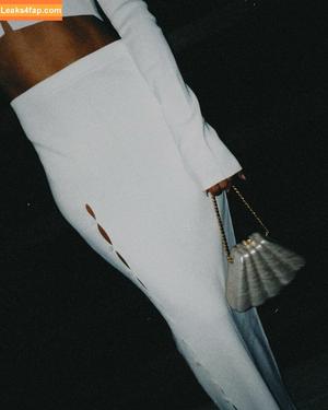 Frankie Bridge photo #1762