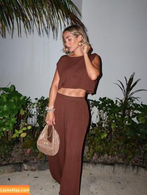 Frankie Bridge фото #2696