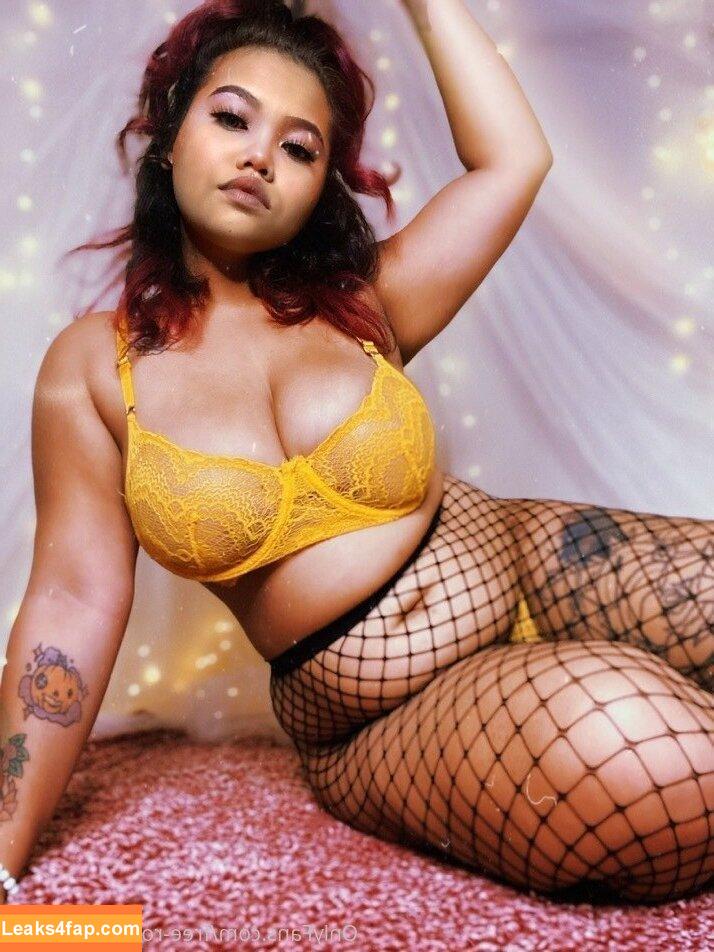 free-radiantlyrowan /  leaked photo photo #0013