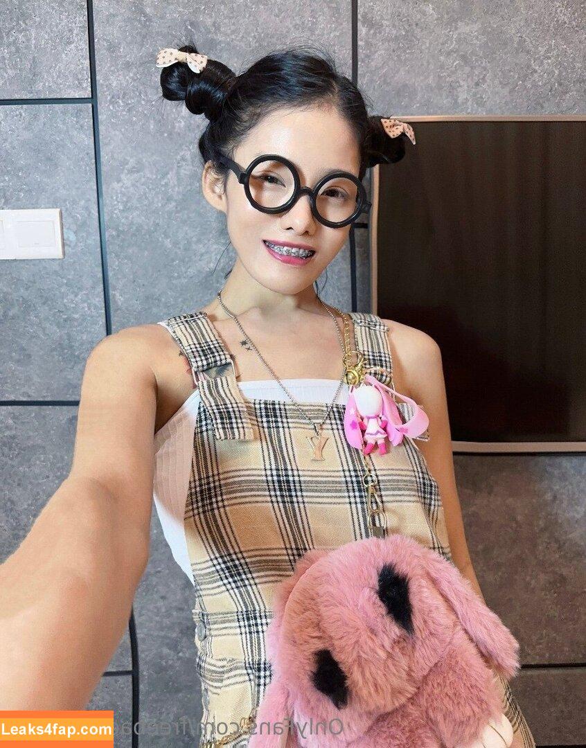 freebaddieebabe /  leaked photo photo #0180