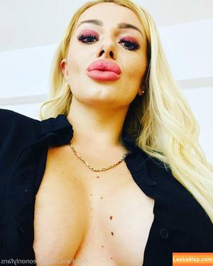 freeononlyfans photo #0003