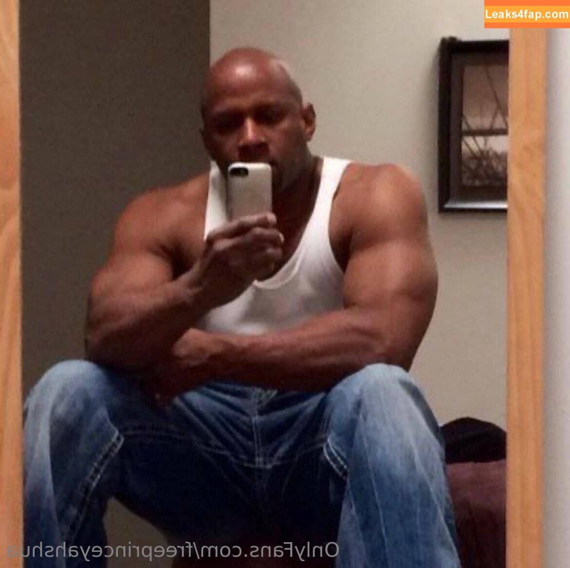 freeprinceyahshua / thereal_princeyahshua leaked photo photo #0029