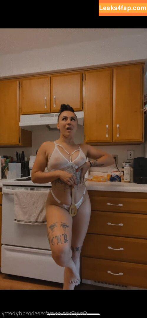 freeshreddybetty /  leaked photo photo #0007