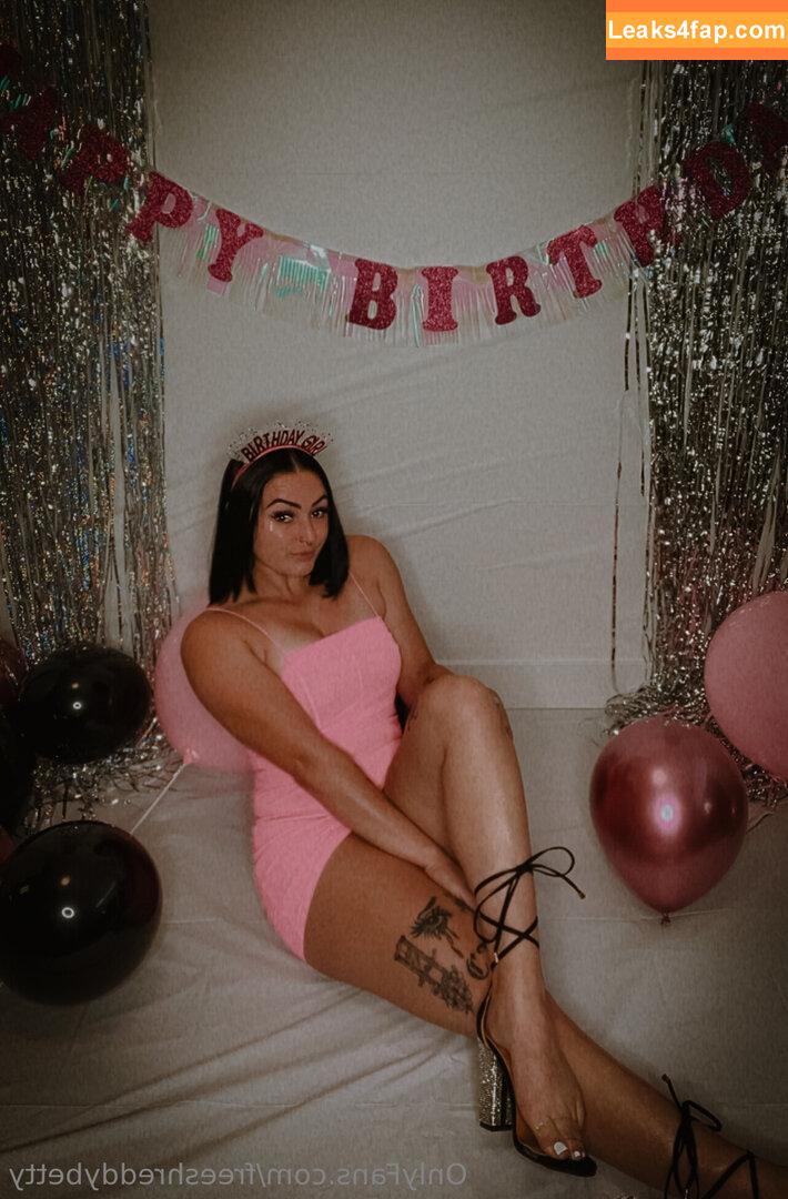 freeshreddybetty /  leaked photo photo #0009