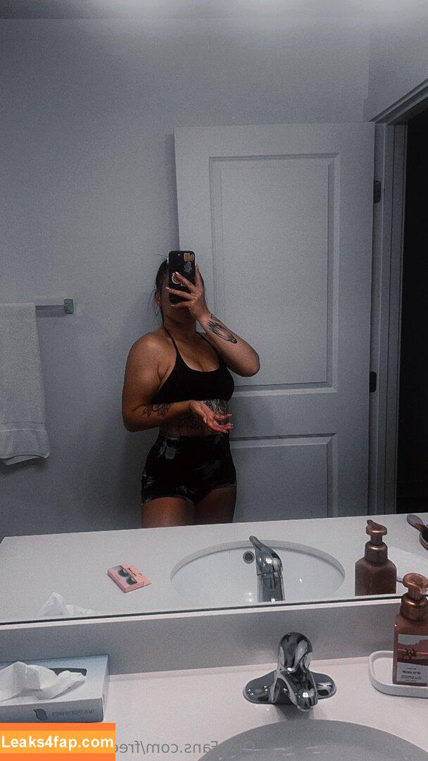 freeshreddybetty /  leaked photo photo #0016
