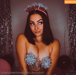 freeshreddybetty photo #0015