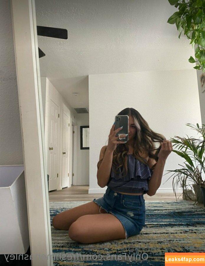 freshmenashley / heyitsmenashly leaked photo photo #0782