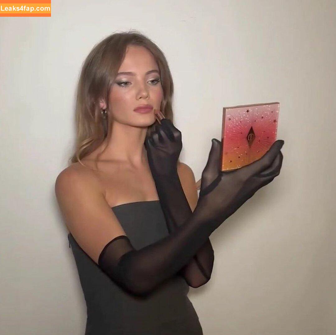 Freya Allan / Ciri / freyaallan / freyaallann leaked photo photo #0285