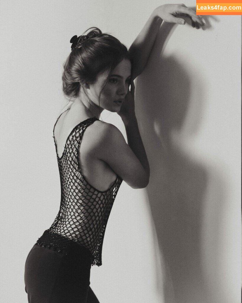 Freya Allan / Ciri / freyaallan / freyaallann leaked photo photo #0983