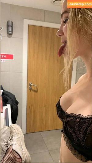 Freya Allan photo #0023