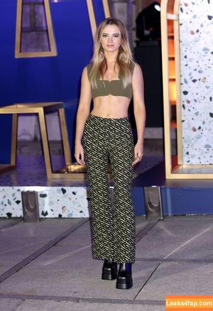 Freya Allan photo #0046