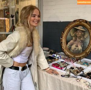 Freya Allan photo #0057