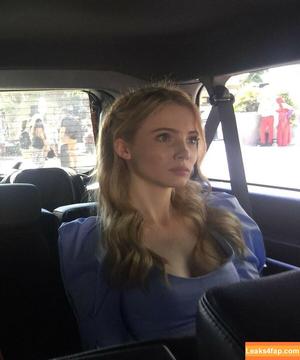 Freya Allan photo #0099