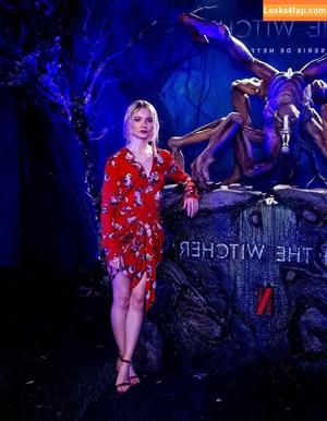 Freya Allan photo #0100