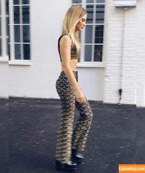 Freya Allan photo #0105