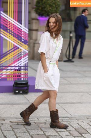 Freya Allan photo #0143