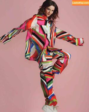 Freya Allan фото #0193