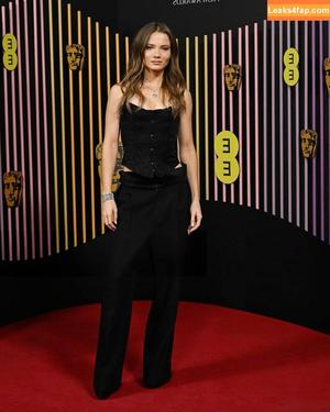 Freya Allan photo #0325