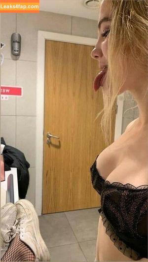 Freya Allan photo #0392