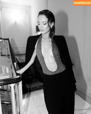 Freya Allan photo #0459
