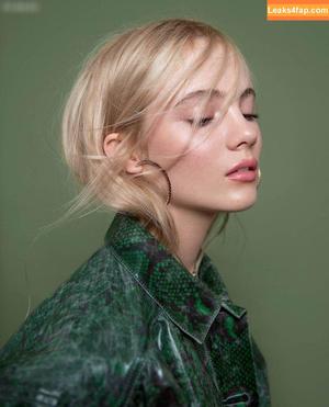 Freya Allan photo #0660