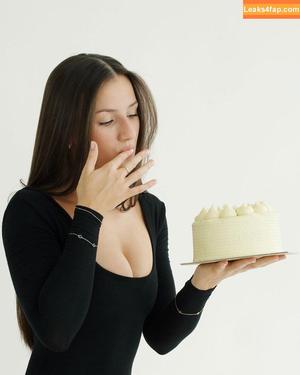 Freya Parkhouse photo #0101