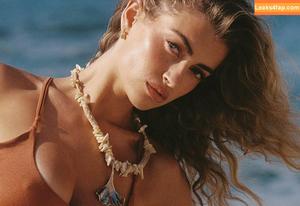 Freya Tidy photo #0059