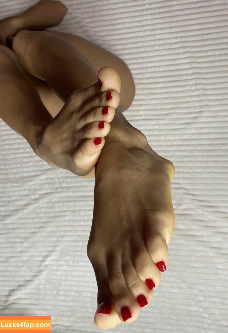 froggeefeetfree /  leaked photo photo #0001