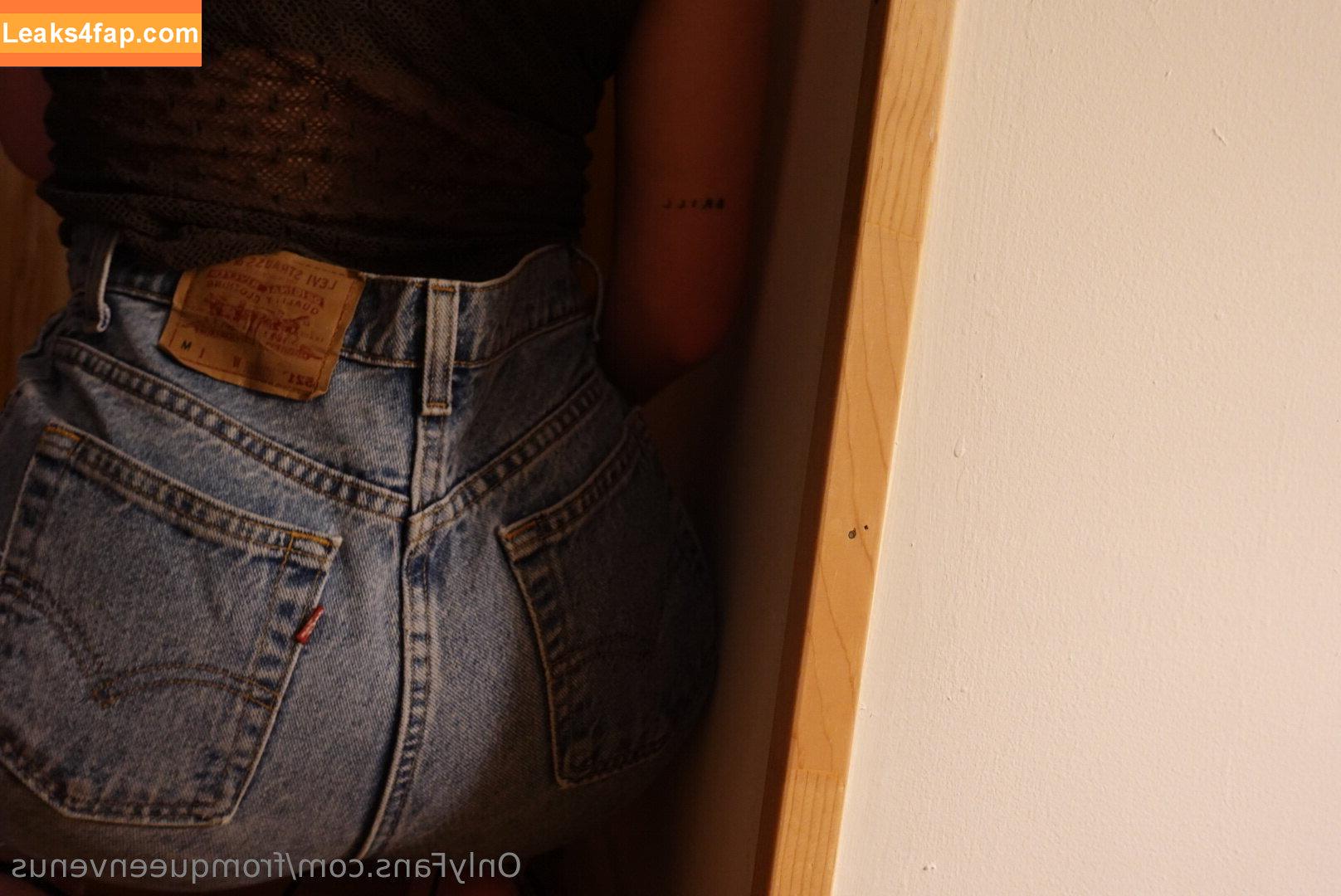 fromqueenvenus /  leaked photo photo #0021