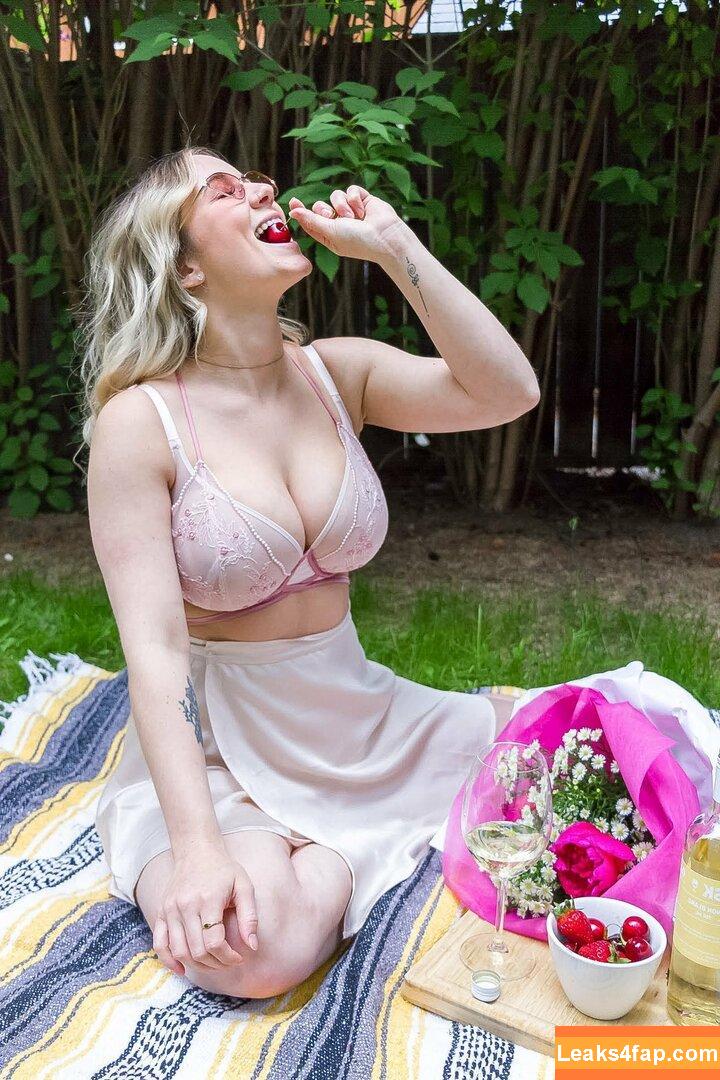 fullerbustbestie / Lynn St. Jean / Saterra слитое фото фото #0041