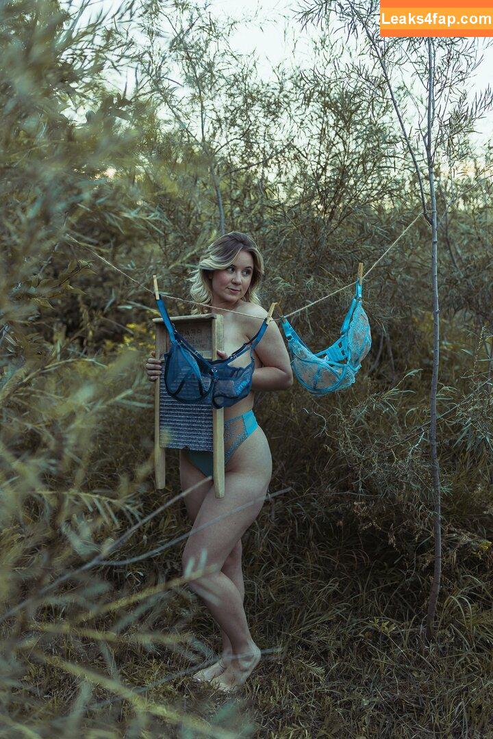 fullerbustbestie / Lynn St. Jean / Saterra leaked photo photo #0110