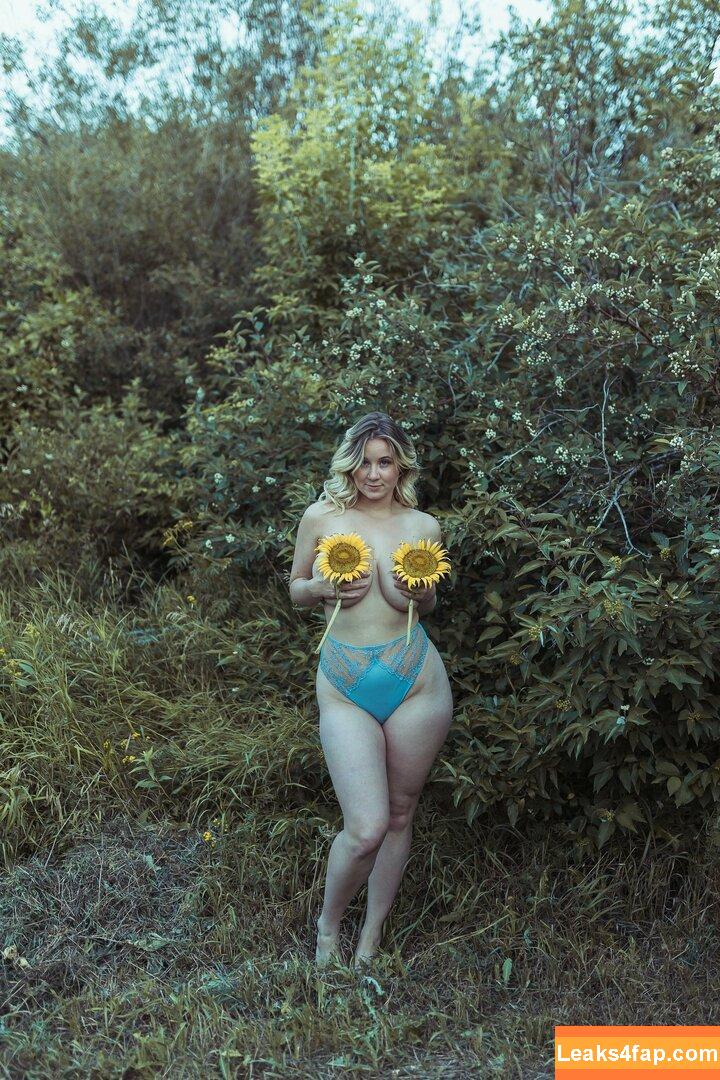 fullerbustbestie / Lynn St. Jean / Saterra leaked photo photo #0124