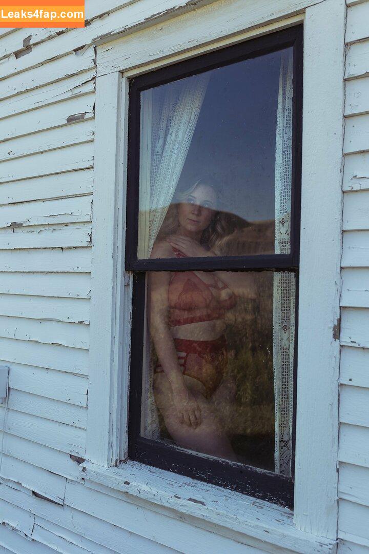 fullerbustbestie / Lynn St. Jean / Saterra leaked photo photo #0125