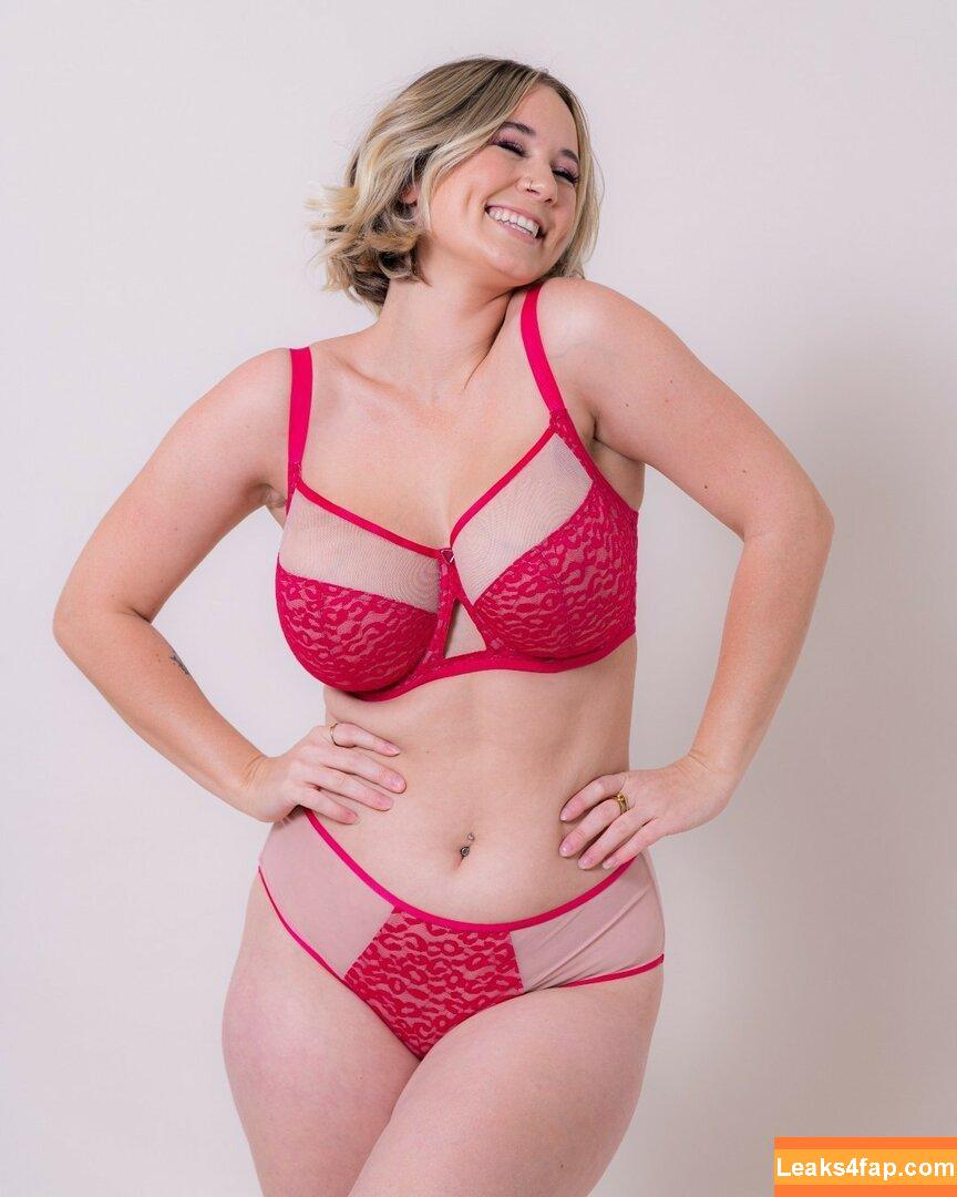 fullerbustbestie / Lynn St. Jean / Saterra leaked photo photo #0164