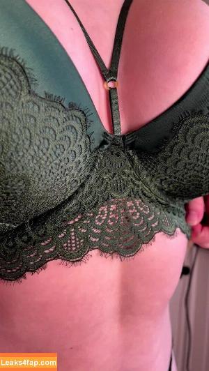 fullerbustbestie фото #0009