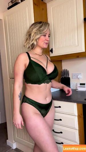 fullerbustbestie фото #0013