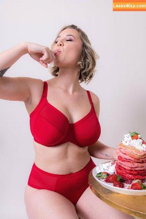 fullerbustbestie фото #0080