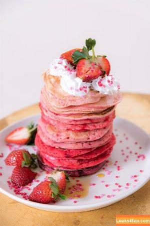 fullerbustbestie фото #0088