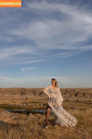 fullerbustbestie фото #0091