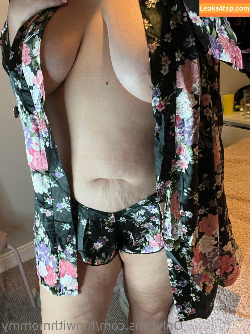 funwithmommy /  leaked photo photo #0215