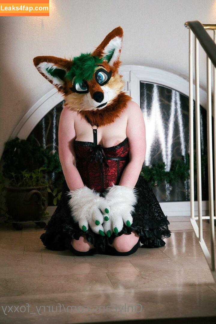 furry_foxxy / fluffy_axofox leaked photo photo #0028