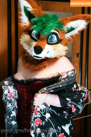 furry_foxxy photo #0036