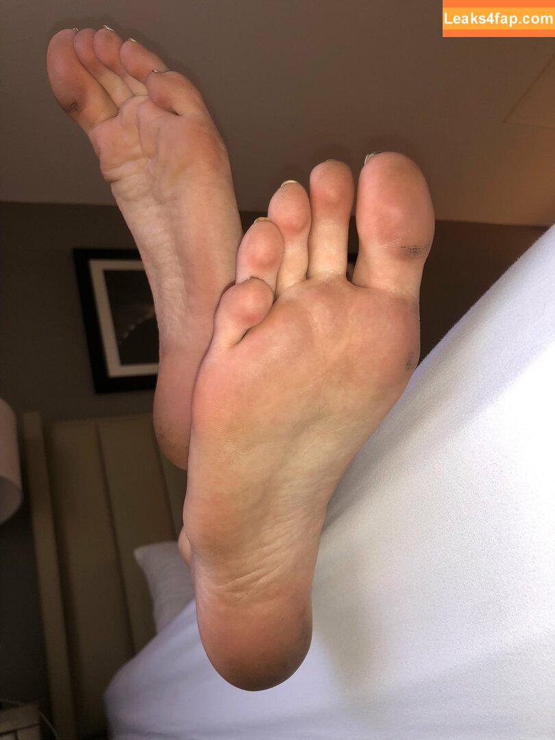 g0ddessofsoles /  leaked photo photo #0005