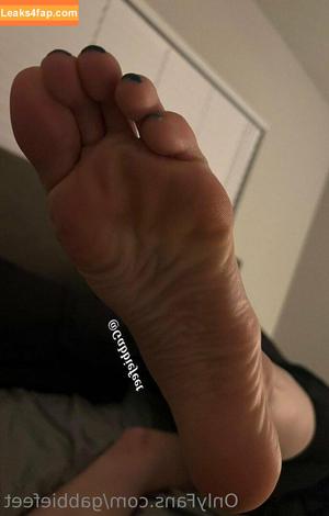 gabbiefeet photo #0082