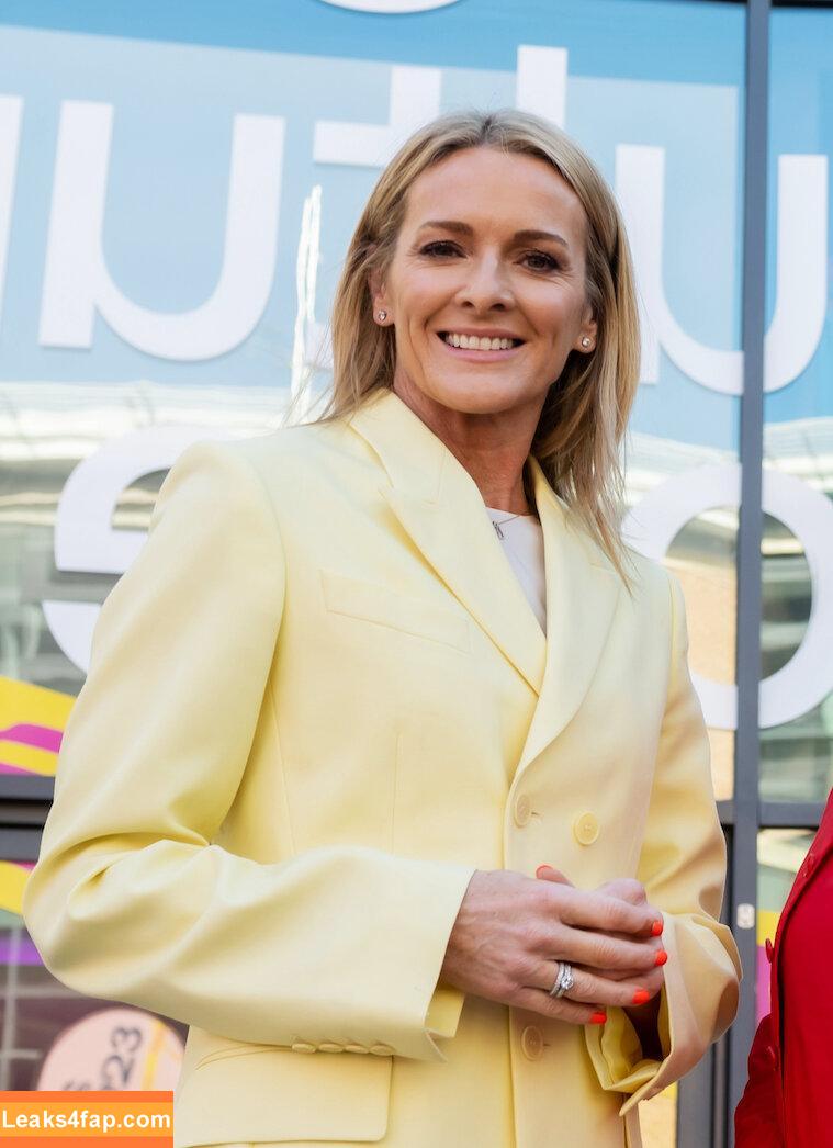 Gabby Logan / gabbylogan слитое фото фото #0045