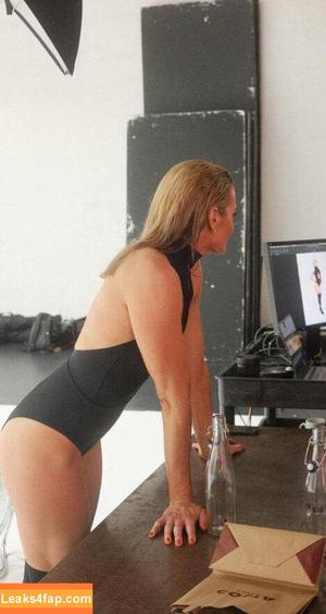 Gabby Logan photo #0015